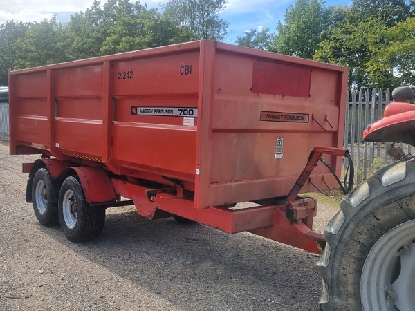 Chris Atkin & Son Ltd - Massey Ferguson 700